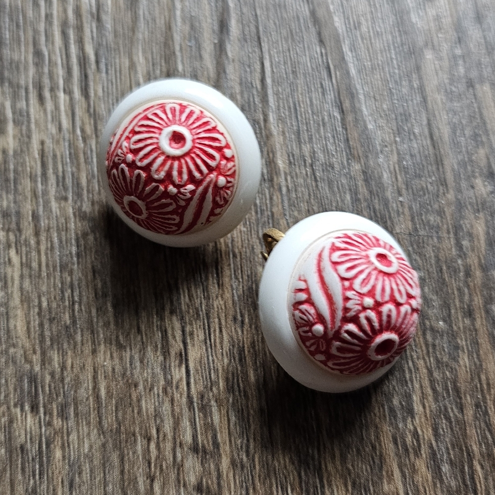 Vintage 50's/60's clip-on earrings. Made in Hong Kong. Set of 3.